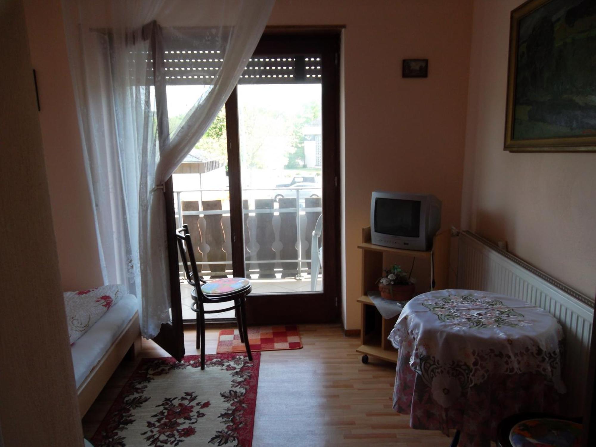 Gasthof Und Pension Mainzer Rad Schwetzingen Ngoại thất bức ảnh
