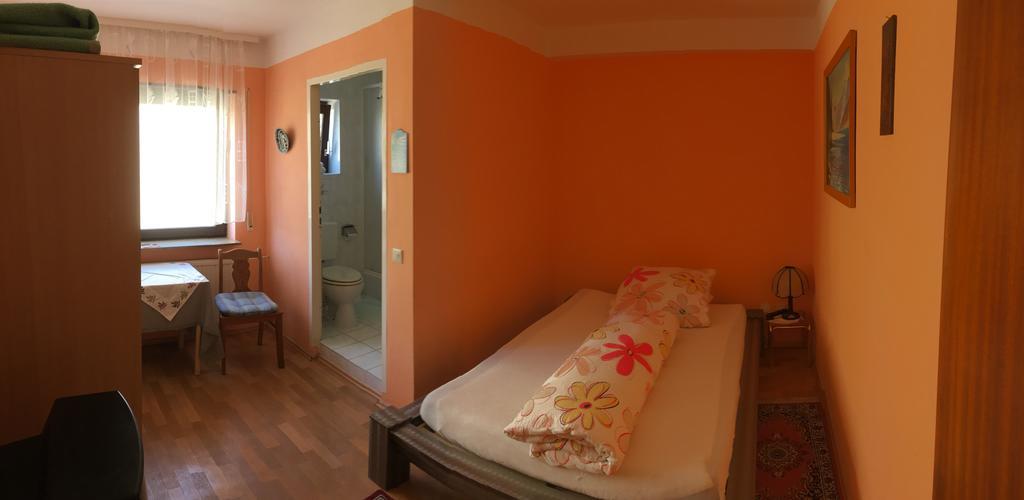 Gasthof Und Pension Mainzer Rad Schwetzingen Ngoại thất bức ảnh